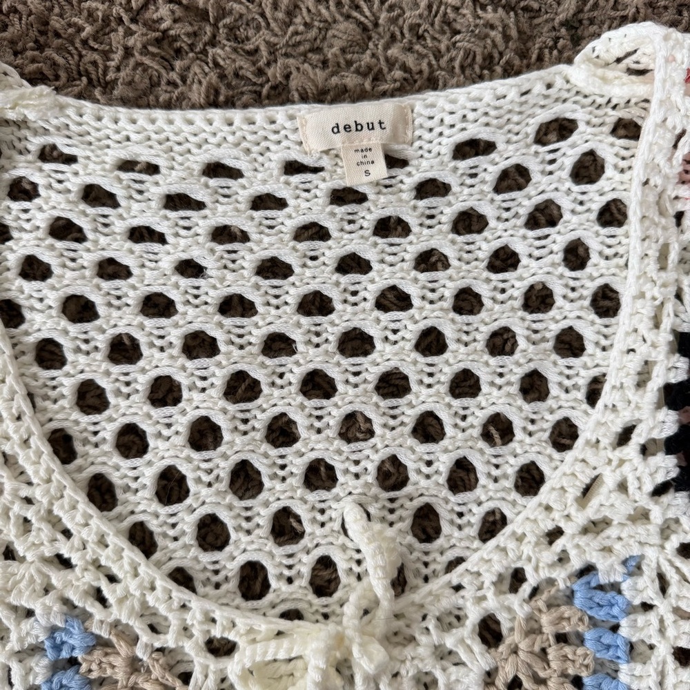 NWOT Debut Crochet Patterned Women's Sweater size small - Picture 2 of 6